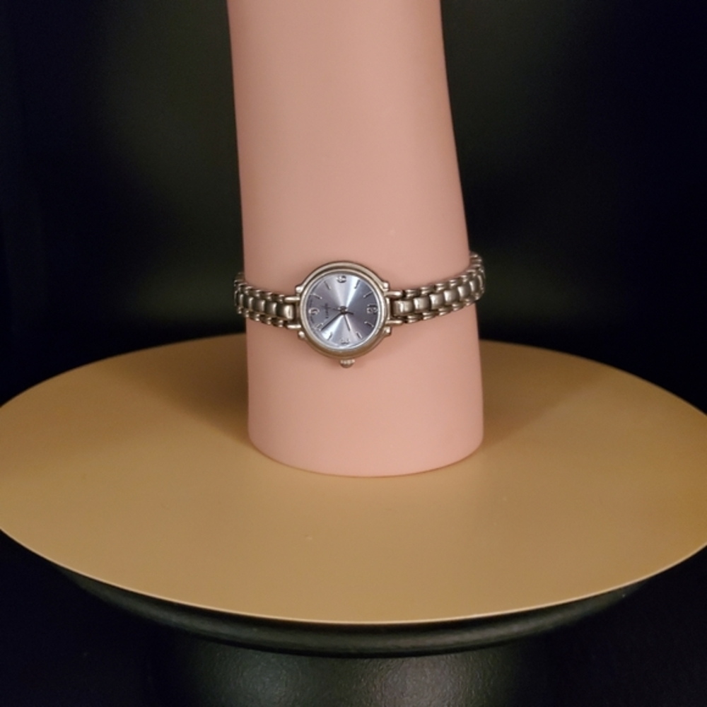 Vintage 80s Ladies Watch - Picture 6 of 7